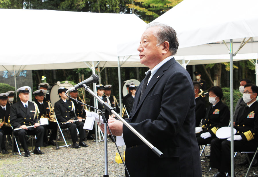 舞鶴海軍墓地で<br>戦没者合同慰霊祭<br>約200人が参列