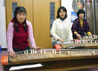 2月27日に箏教師の立道さんと教室生が渡米 シアトルの小学校で演奏会 【舞鶴】