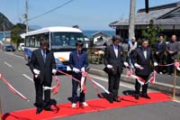 西大浦バス、新車両出発　住民の生活と地区発展へ【舞鶴】