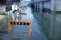 台風15号の影響による高潮被害 床下浸水や道路一時通行止め【舞鶴】