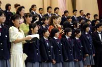 岡田中学校で関西二期会合唱団が公演 プロ声楽家の歌声に聴き入り魅力を実感【舞鶴】
