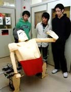 舞鶴高専の学生ら全国高専ロボコン2008へ 歩行のアイデアで技を競い11月23日に決戦【舞鶴】